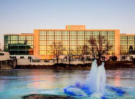 The Wedding Website of Alexis Cataldo and Zach Johnson