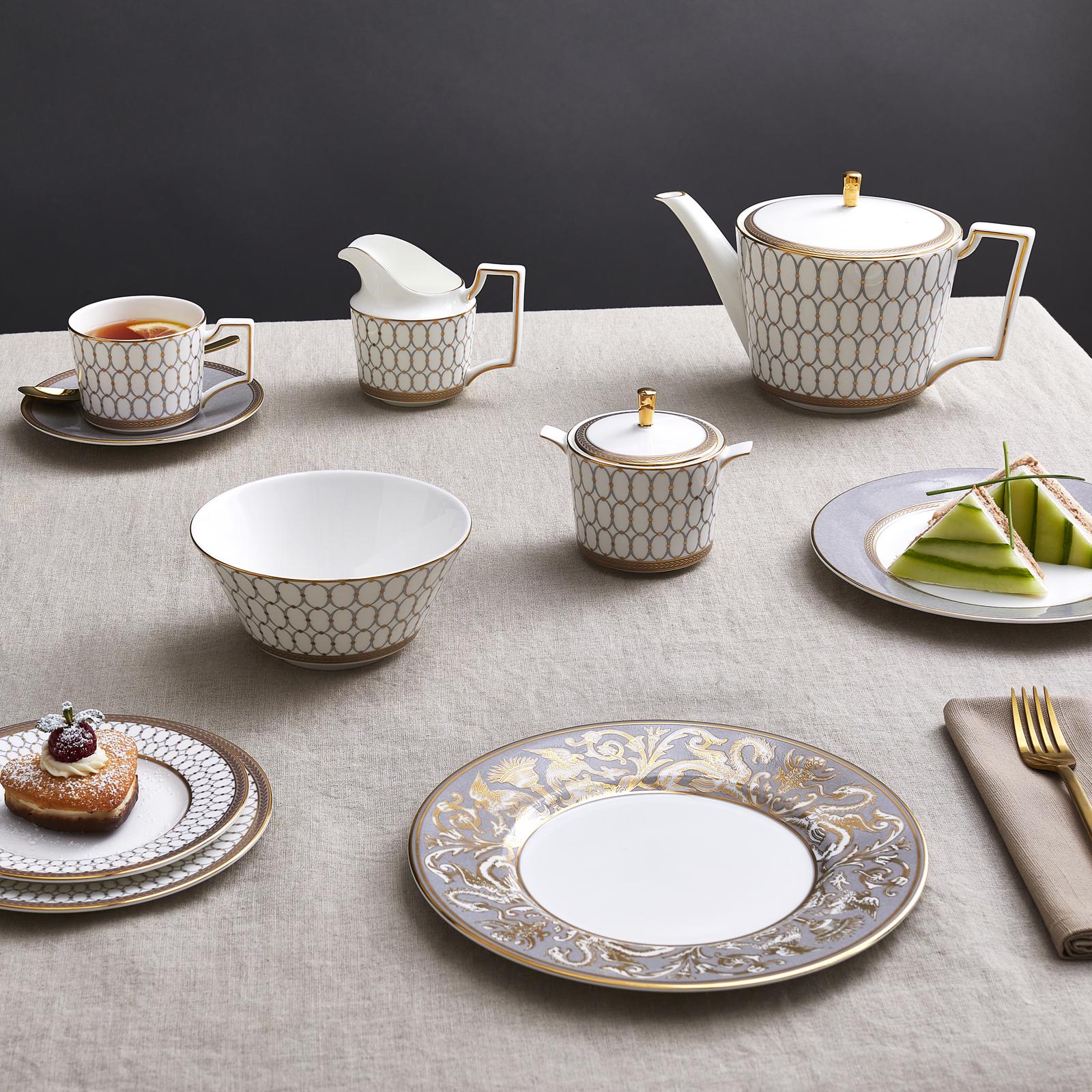 高品質の人気 Versailles et les tables royales 食器 陶器 銀器