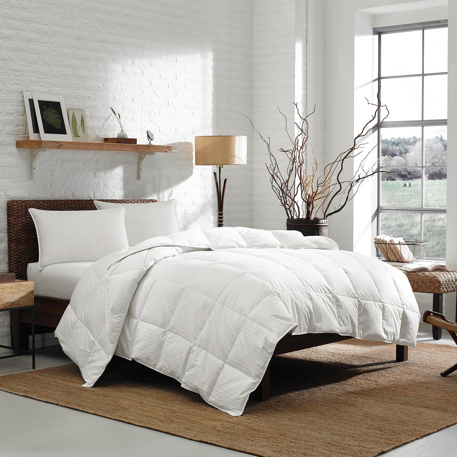 Eddie Bauer, Lightweight Down Comforter Zola, 50% OFF