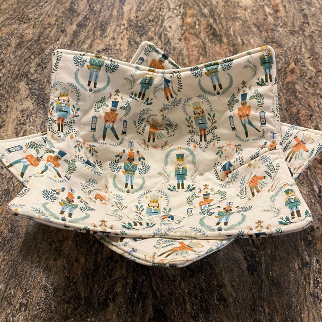 Nutcracker Bowl Cozies, Reversible Bowl Cozy, Christmas Cozy, Microwave Soup Bowl Cozy, Holiday Gift, Housewarming