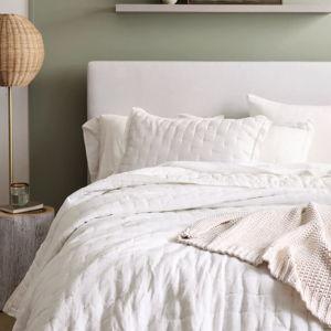 European Linen Dream Quilt Set - White, King/Cal King