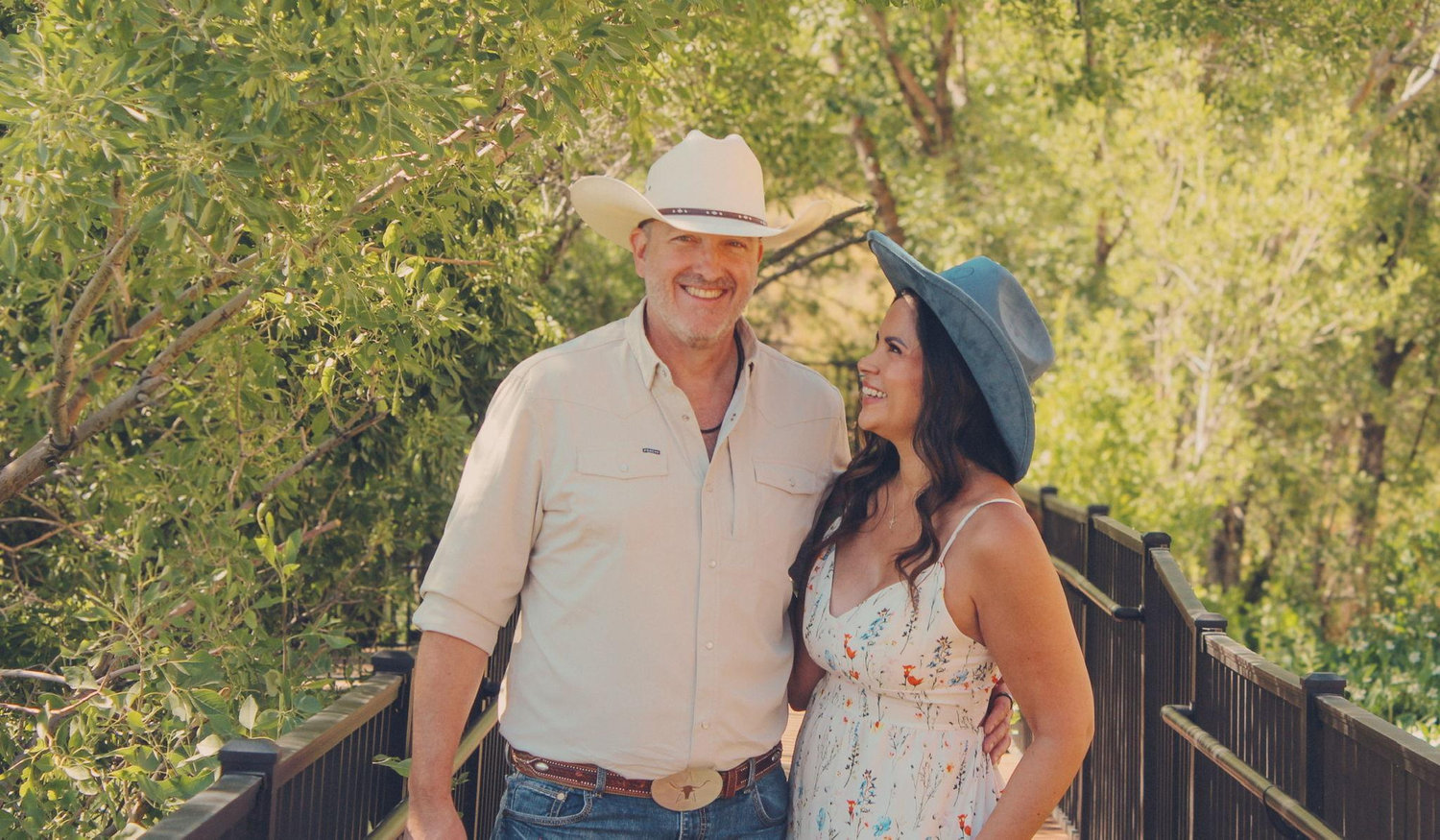 The Wedding Website of Heidi Fisher and Johnny Davenport
