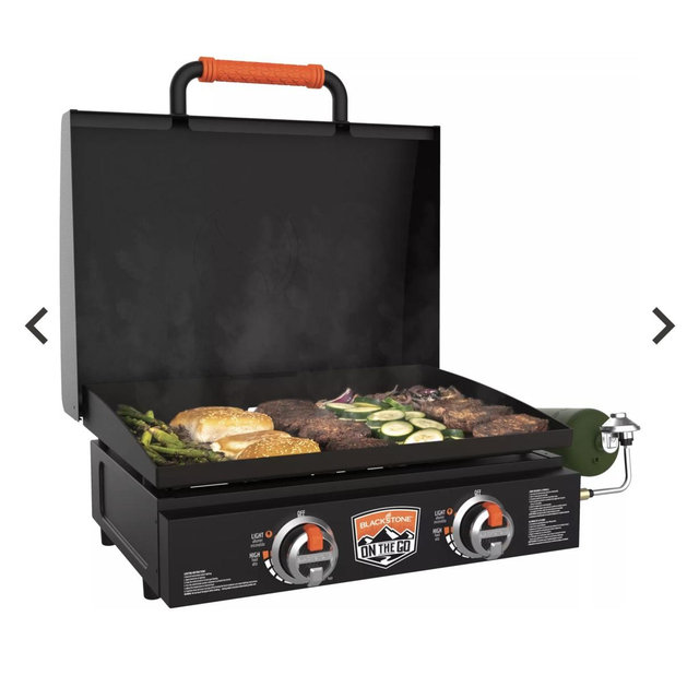 Blackstone 22” On The Go Griddle with Hood