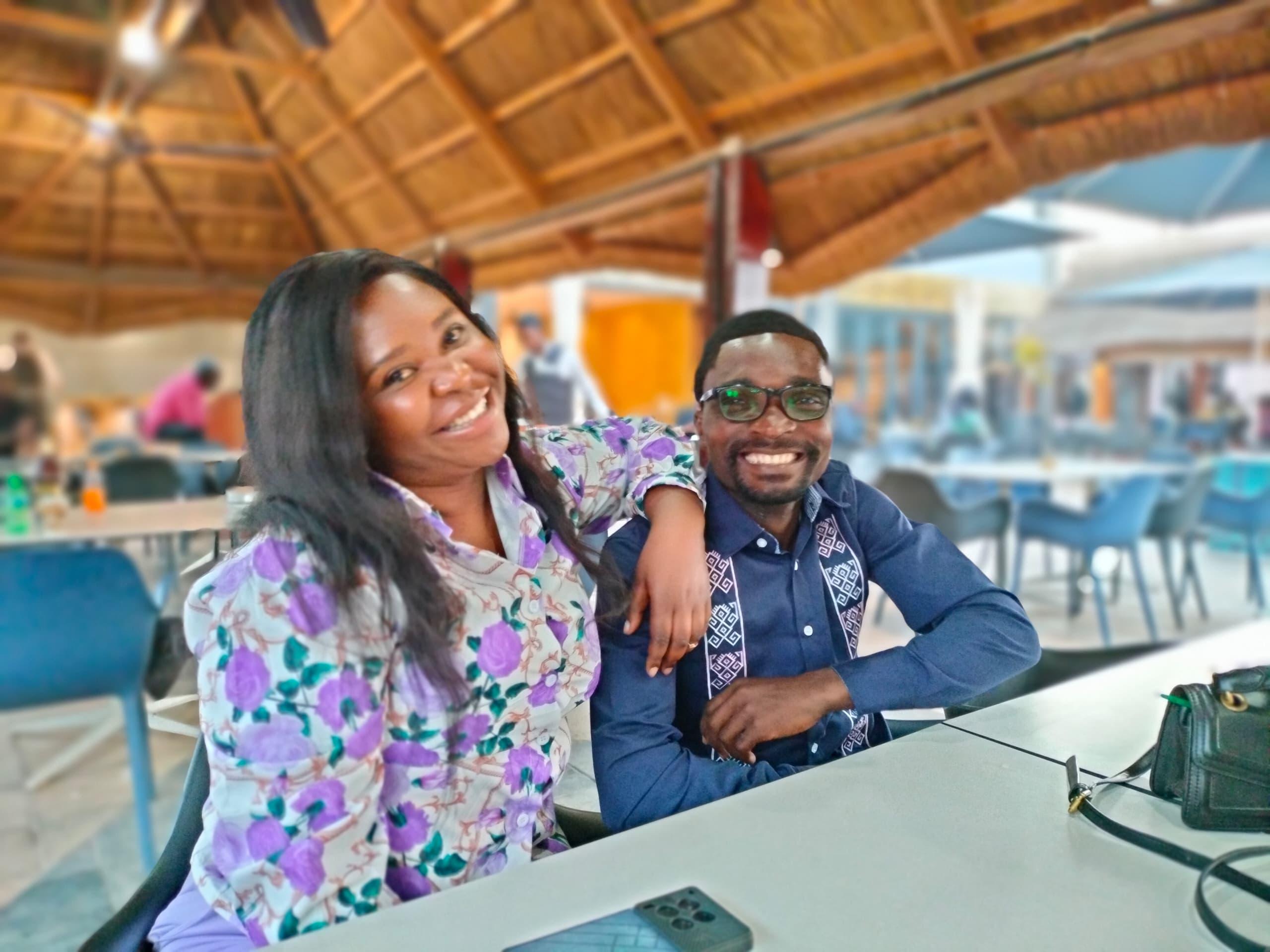 The Wedding Website of Junior Alimasi Akuda and Evodie Mubika Mubika