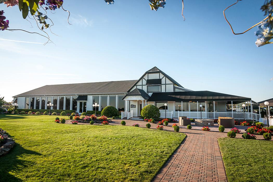 The Wedding Website of Nicole Sparacino and Matthew Leonhardt
