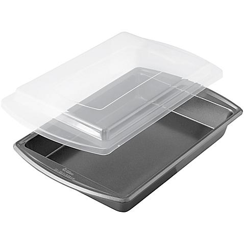 Wilton® Advance Select Premium Nonstick™ 9-Inch x 13-Inch Covered Oblong Cake Pan