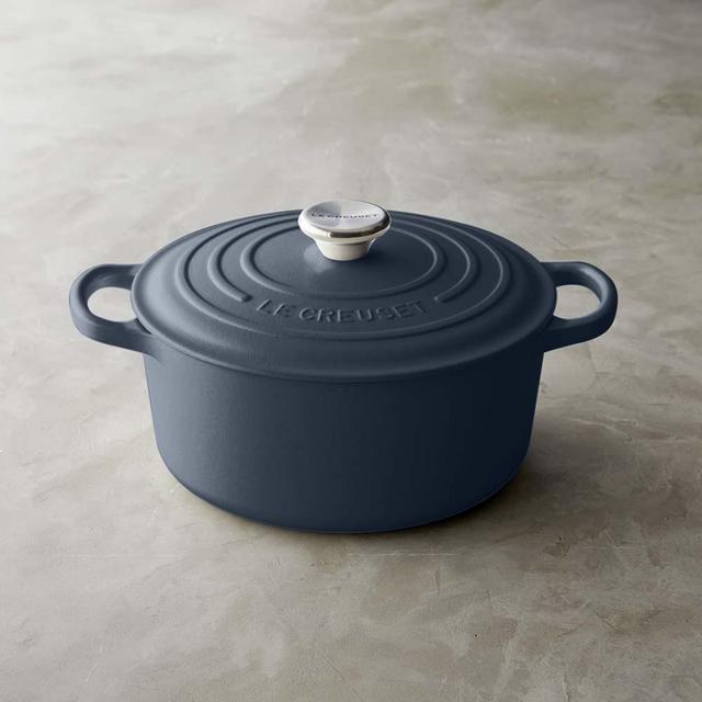 Le Creuset Signature Cast-Iron Round Dutch Oven, 3 1/2-Qt., Matte Navy