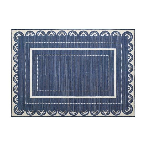 The Pioneer Woman 5' x 7' Navy & Cream Scallop Outdoor Rug