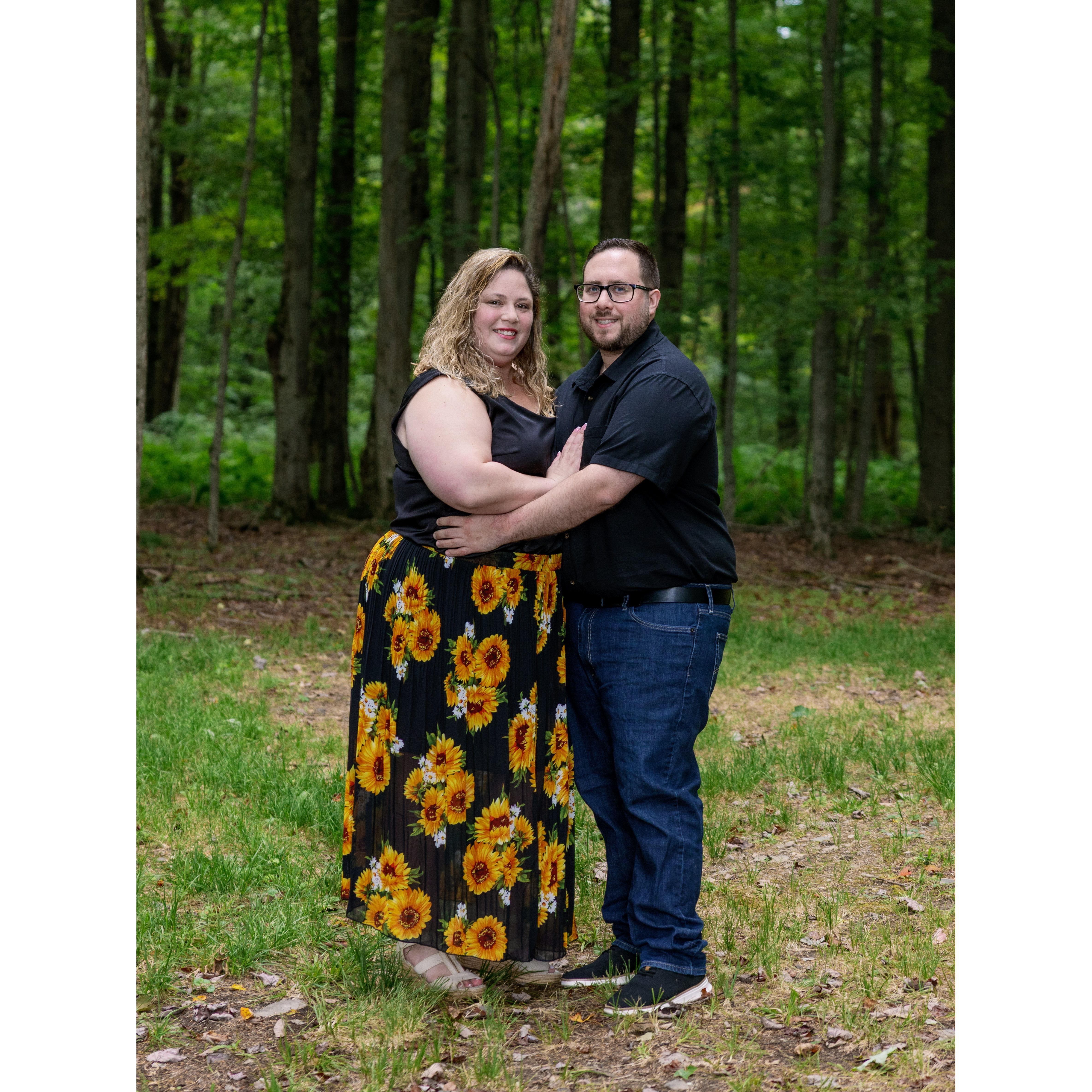 Engagement Session-Gilbertsville Farmhouse (In the woods)