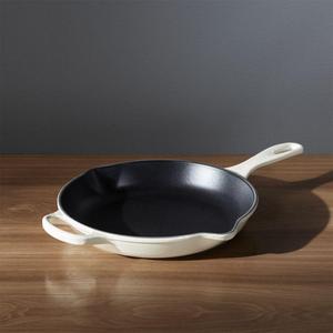 Le Creuset ® Signature 10" Cream Skillet