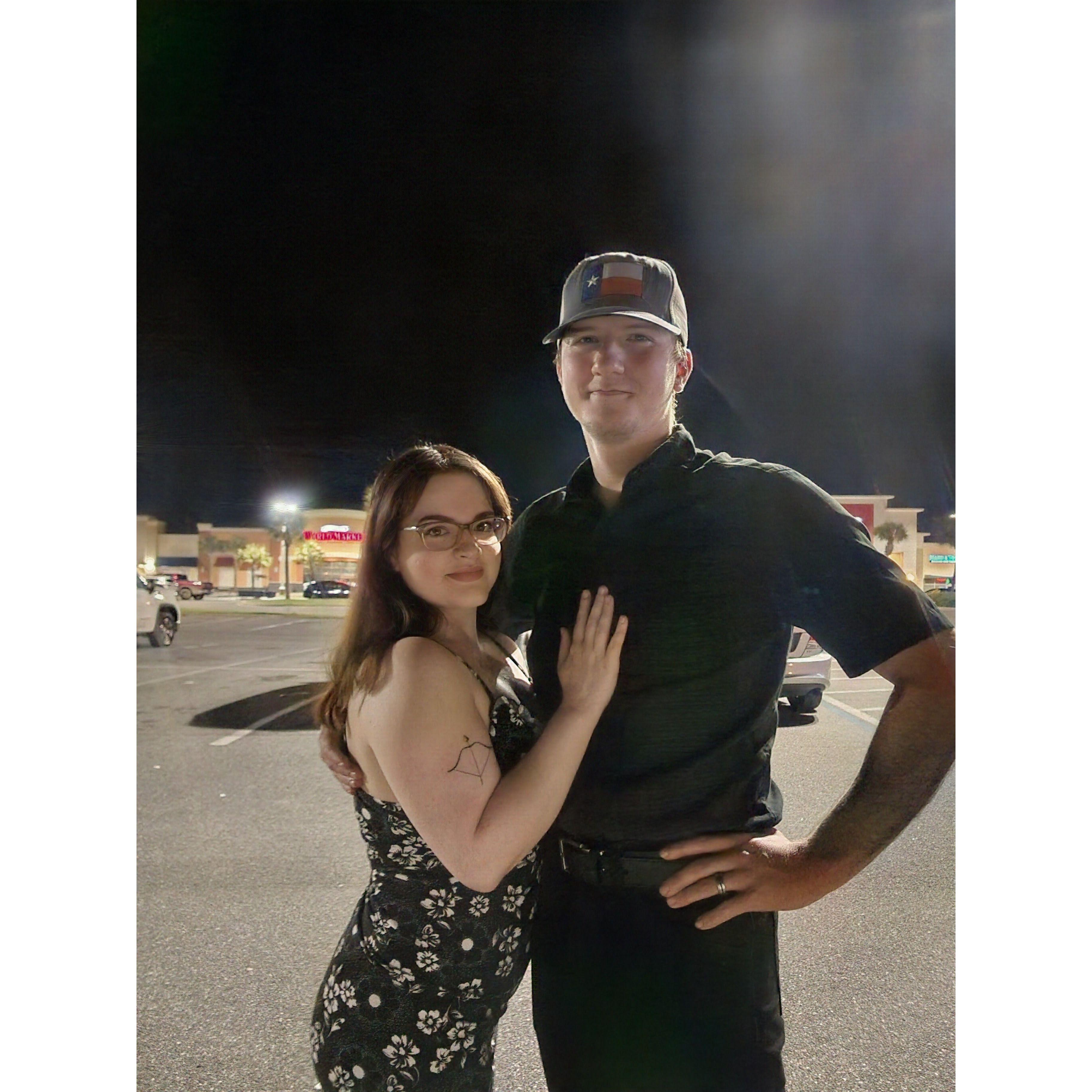 a failed date night... Texas Roadhouse was closed! We still took a cute picture in the parking lot though xP