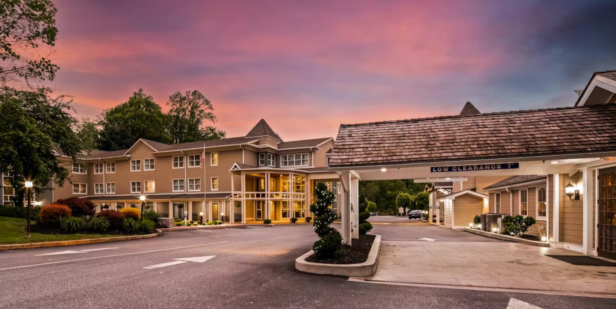 The Wedding Website of Emily Crispyn and John Frazier