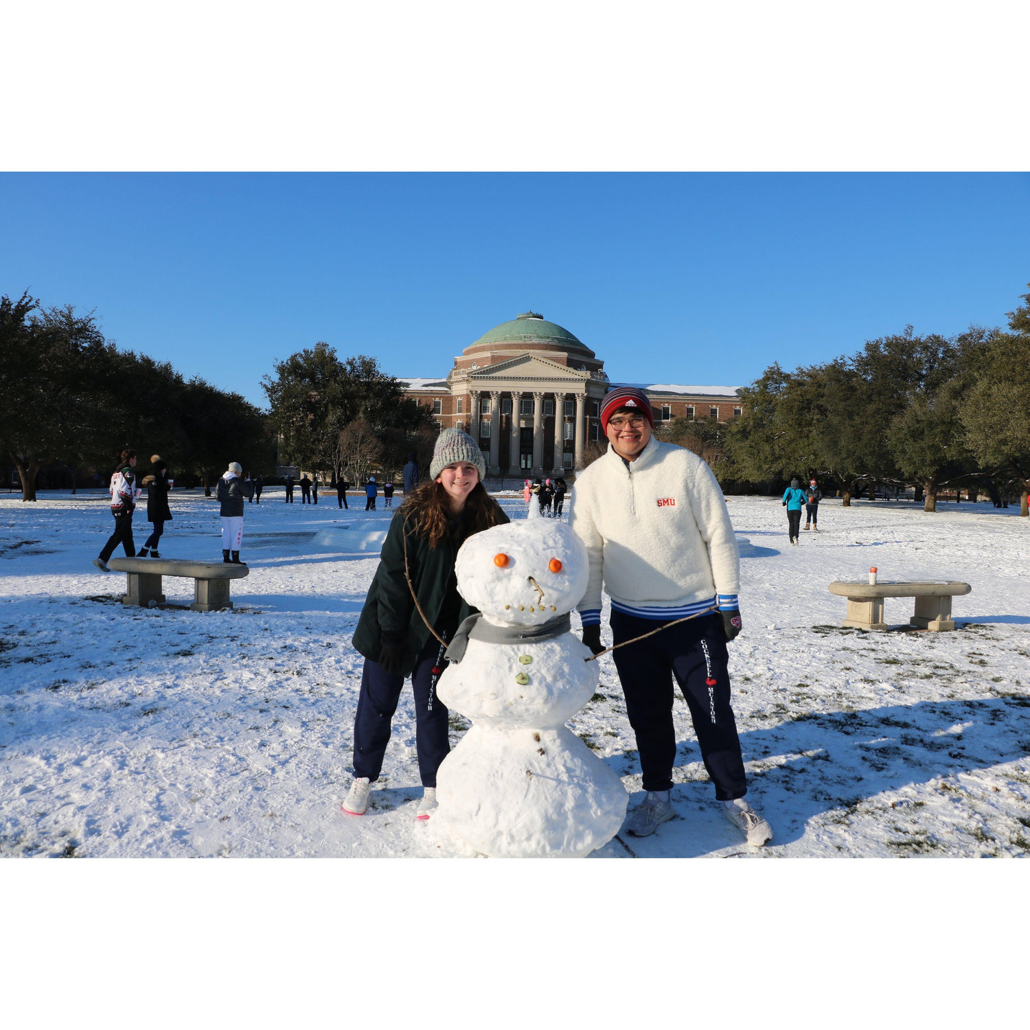 2021 Dalaska Snow-mageddon in front of Dallas Hall