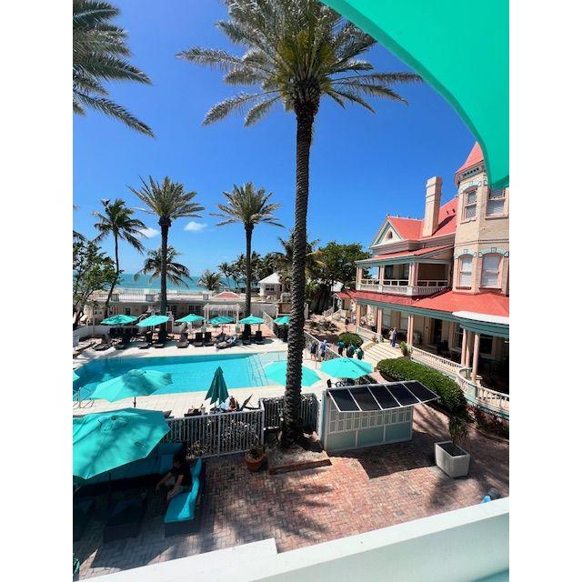 The Mansion on the Sea <3