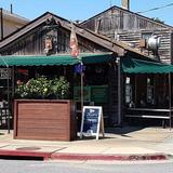 Davis' Pub