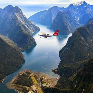 Honeymoon - Milford Sound Flight Tour