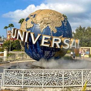 2 Tickets to Universal Studios