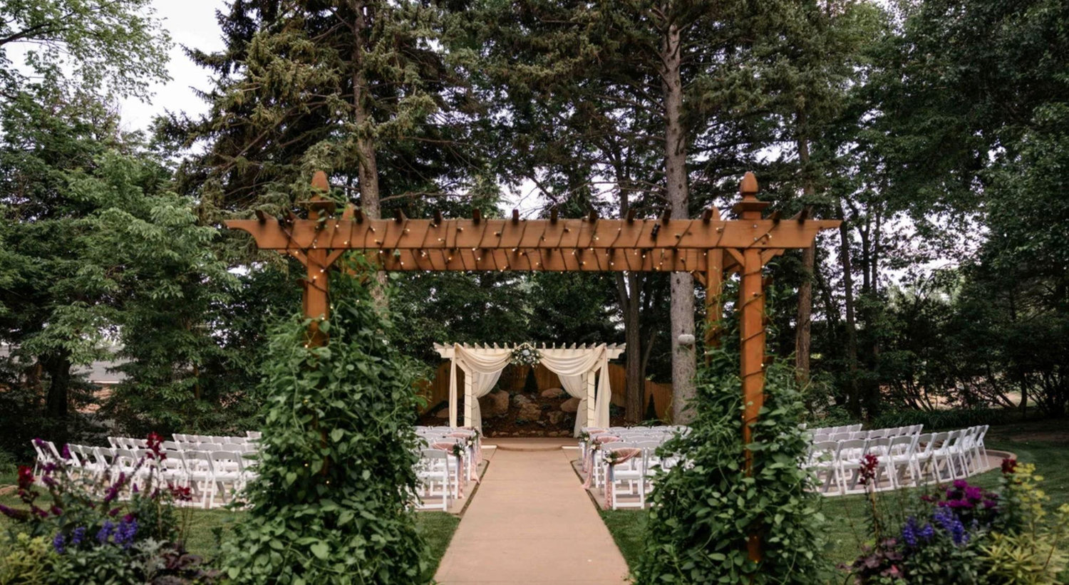 The Wedding Website of Lauren Gano and Alex Mentana