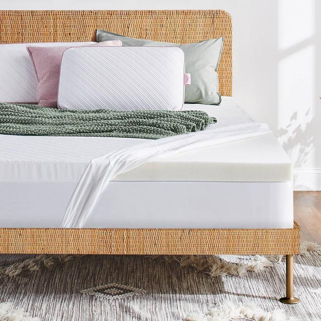 King 3" Advanced Support Mattress Topper with Cool Touch Antimicrobial Cover - nüe by Novaform