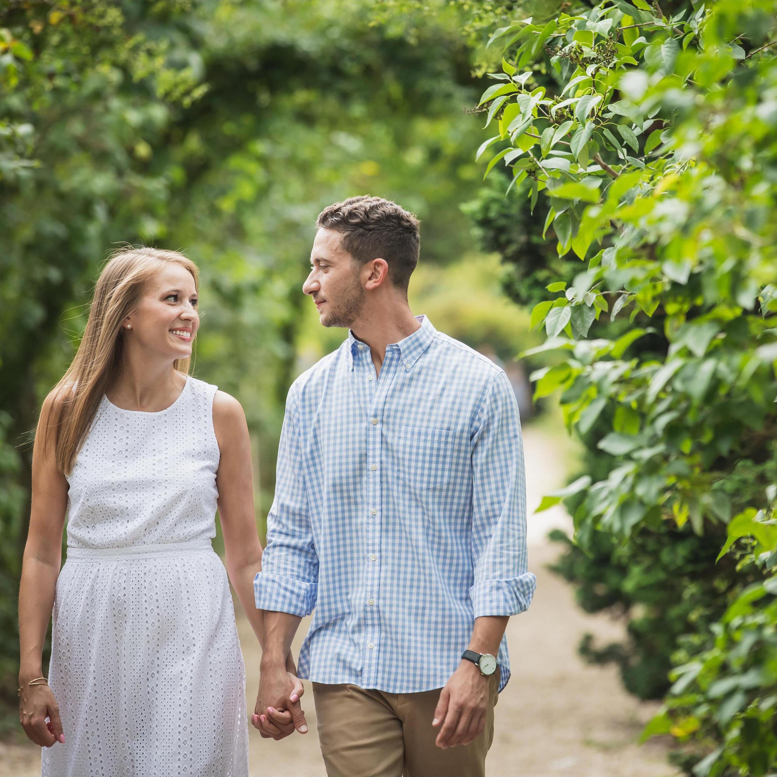 Engagement photos at Planting Fields - August 2020