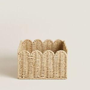 SMALL SCALLOPED BASKET