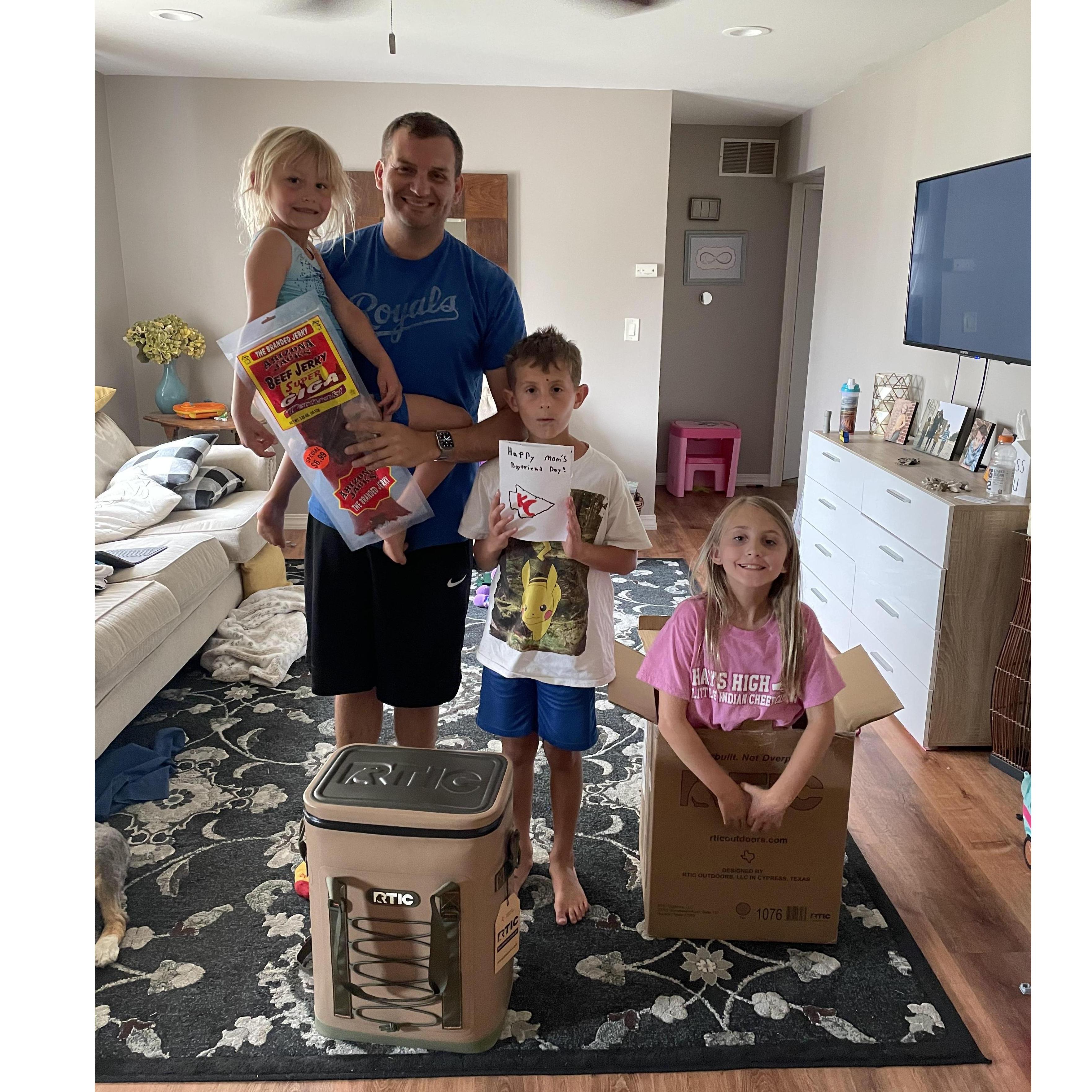 Happy Mom's Boyfriend Day! (Father's Day)