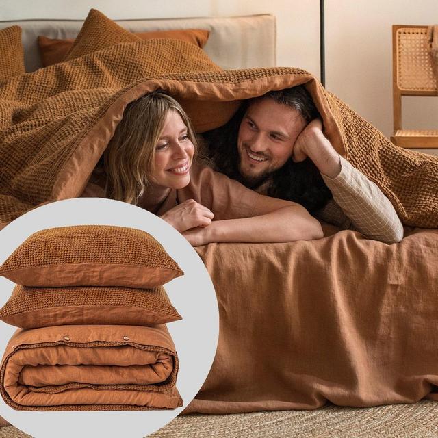 Waffle linen bedding set in Cinnamon brown (3pcs) | Double sided, reversible bedding set | Duvet cover queen, king