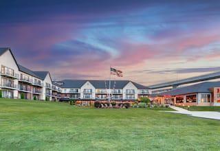 The Wedding Website of Lindsey Christian and Sathe Khaldi