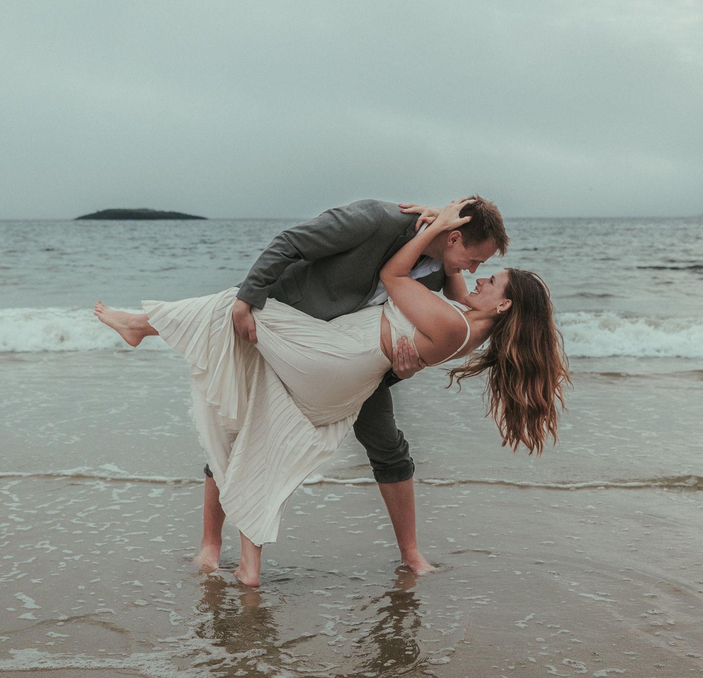 The Wedding Website of Hailey New and Robbie Black