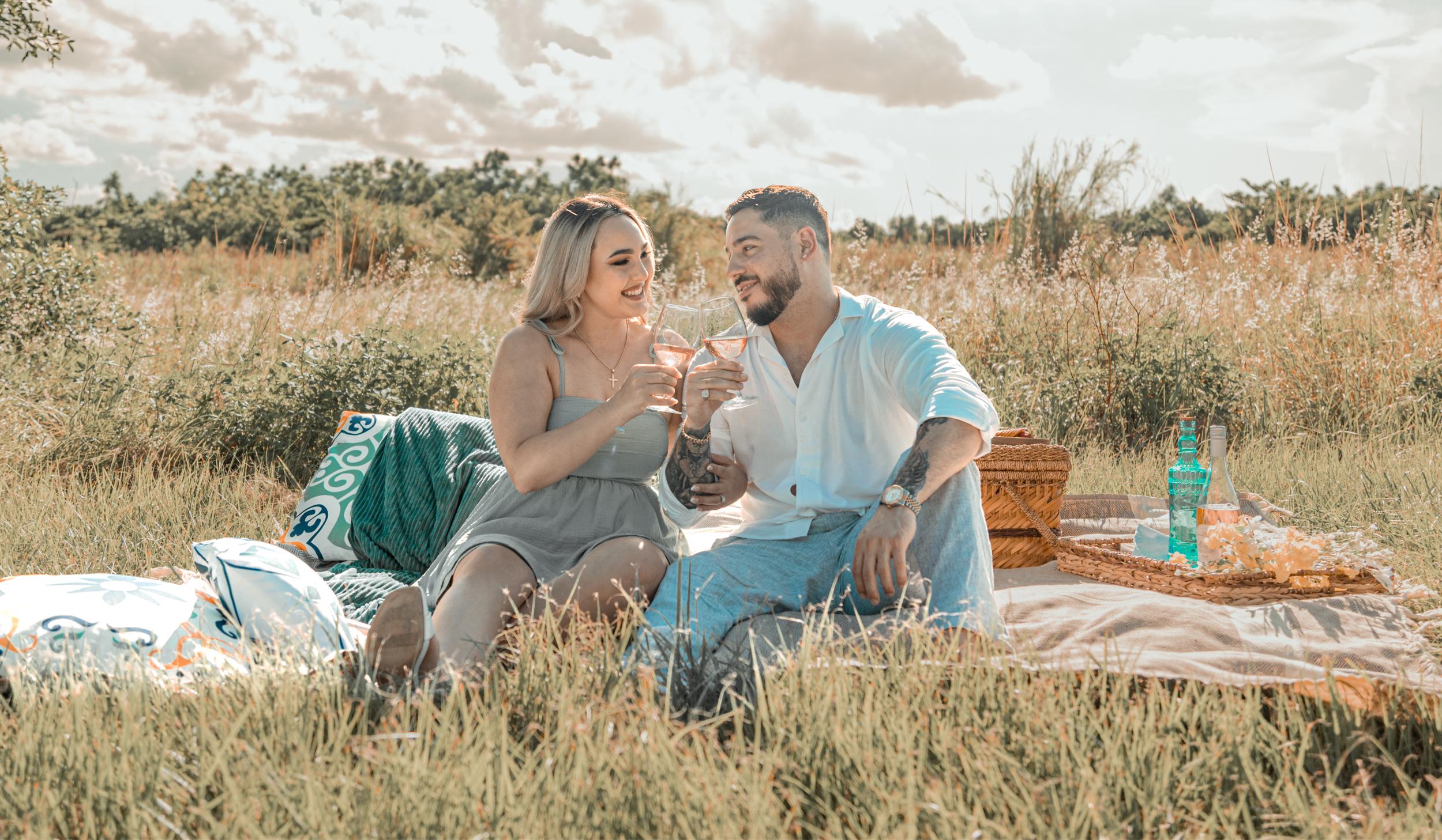 The Wedding Website of Rachel Castro and Abraham Ferrer