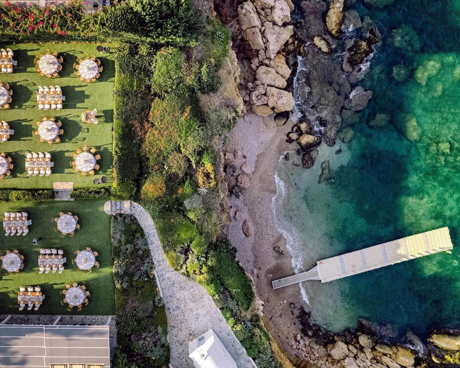 The Wedding Website of Abbi Kirollos and Nikos Tsirogiorgis