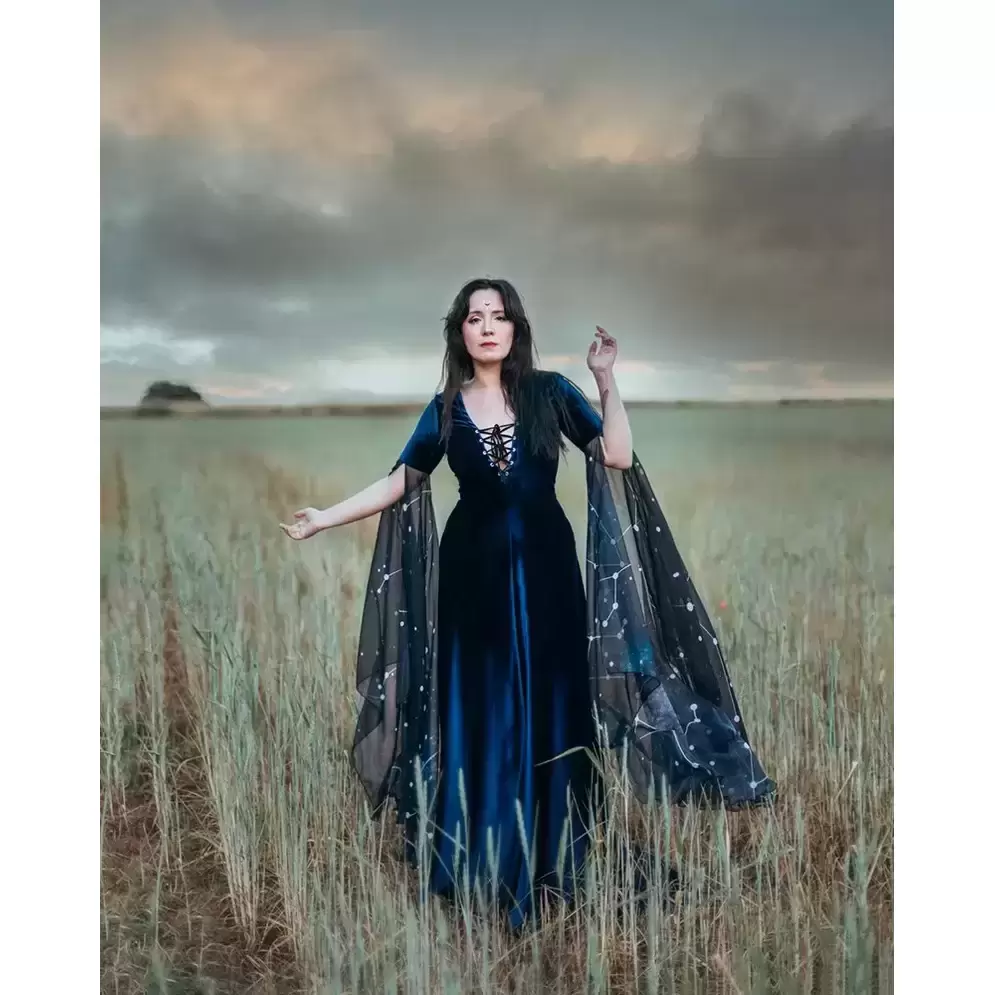 Mystical Dress, perfect for sorceresses or priestesses!