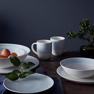 Dots 16-Piece Dinnerware Set, Service for 4