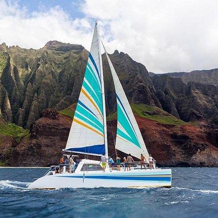 Boat Tour of the Na Pali Coast on our Honeymoon