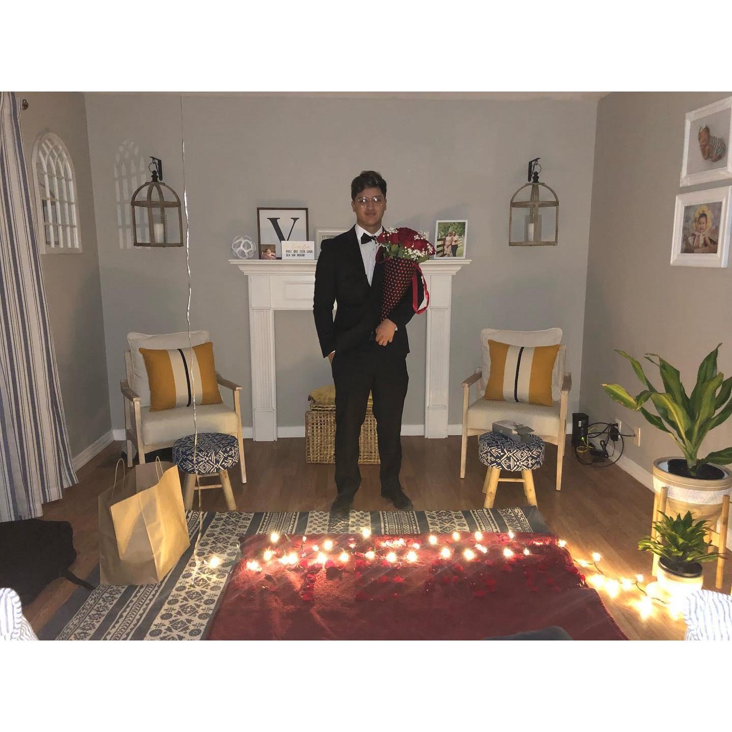 Nuestro primer aniversario de novios! Carita de chiquillo :))