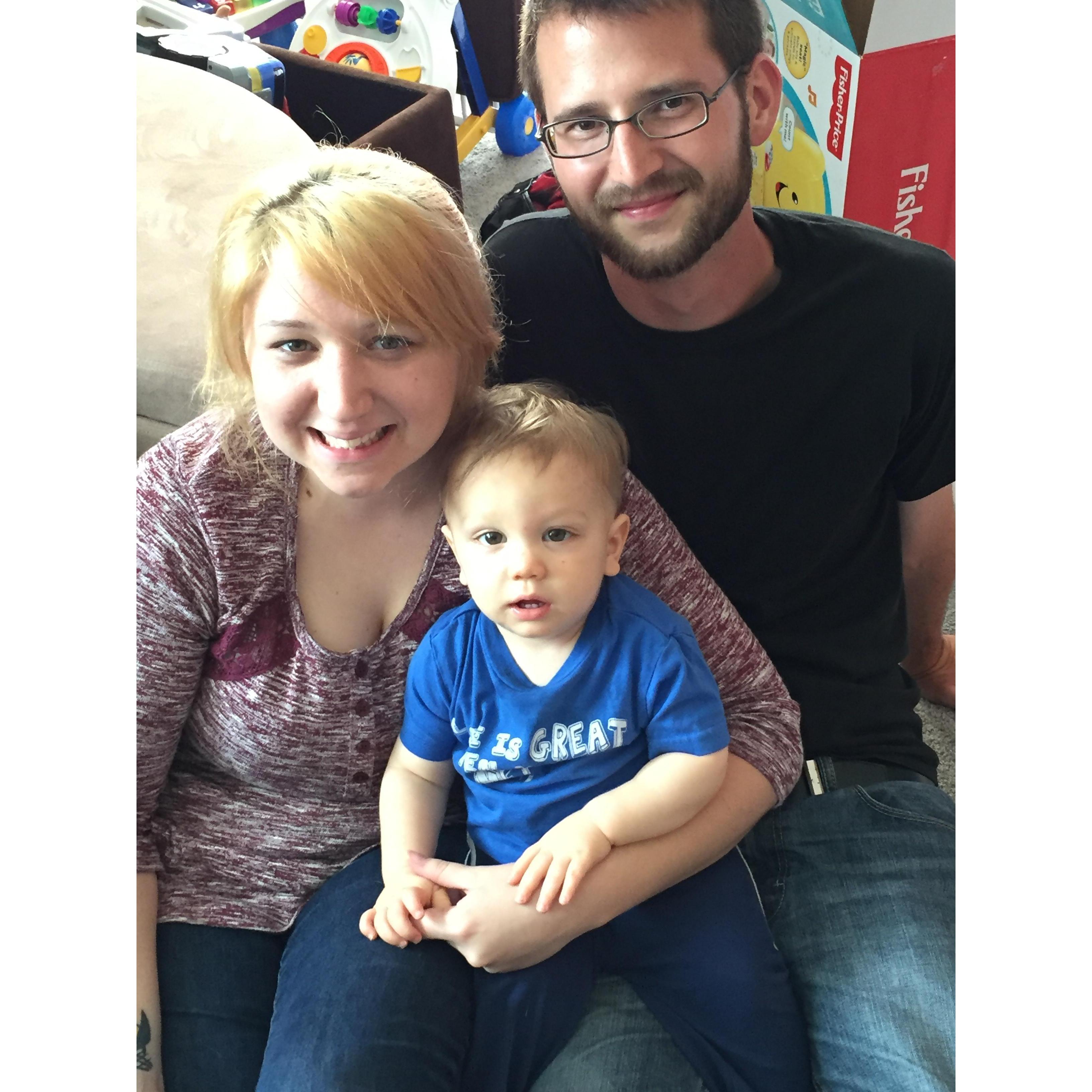 Our first family photo! Tim drove all the way up from Naples to Spring Hill just to be there for Logan's first birthday party <3