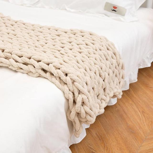VBGYA Chunky Knit Blanket Throw, Chenille Throw 31x31 Inch Hand-Knitted Warm Cozy Blanket Thick Throw Blanket, Soft Boho Casual Throw Blanket Sofa Bed Rug Home Decor Gift - Beige