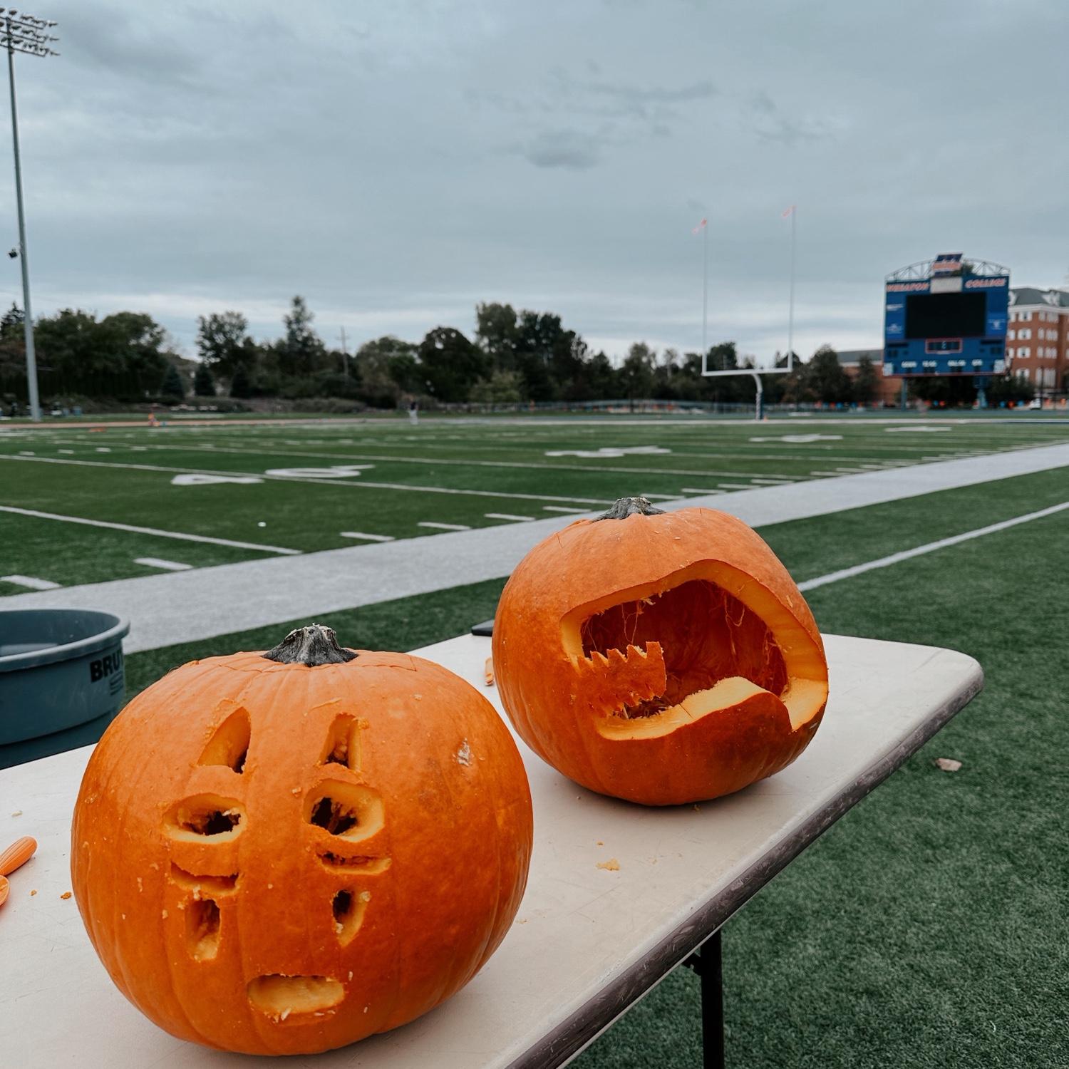 A little pumpkin carving contest.