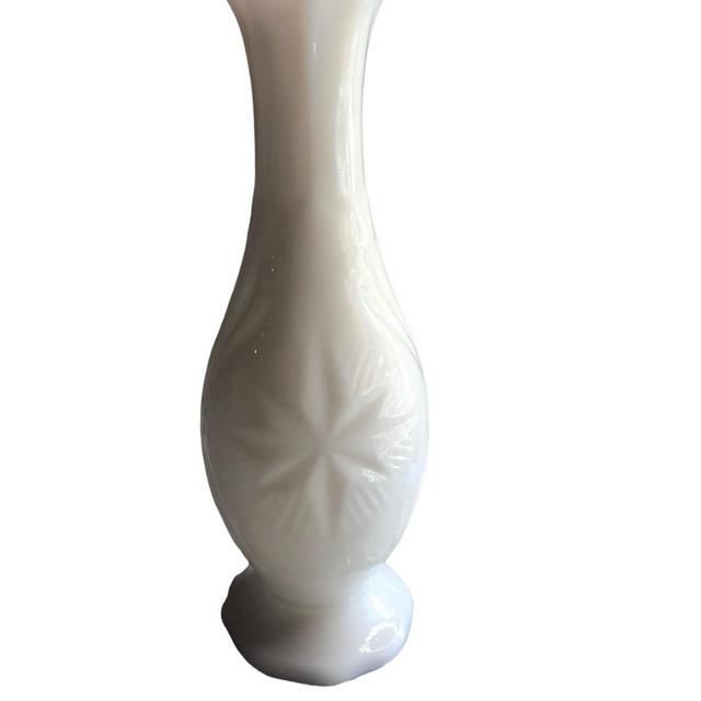 Vintage Milk Indiana Glass Bud Vase