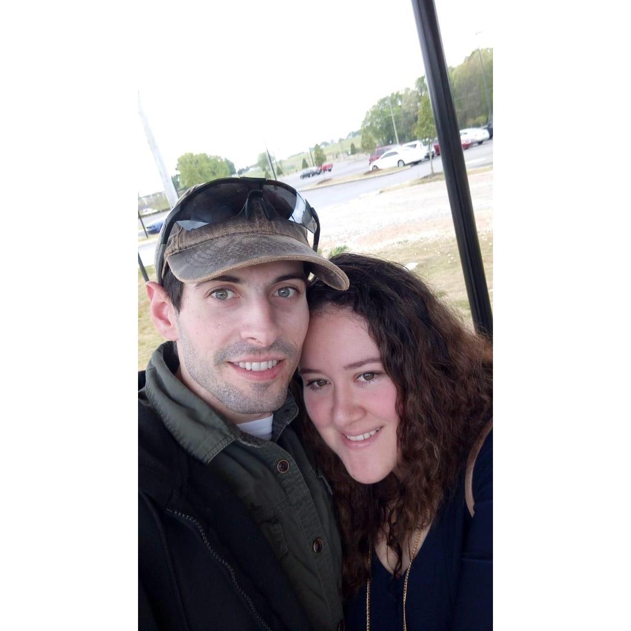 Our first picture together, on our first day dating! - Nuestra primera foto juntos en nuestro primer día de novios!