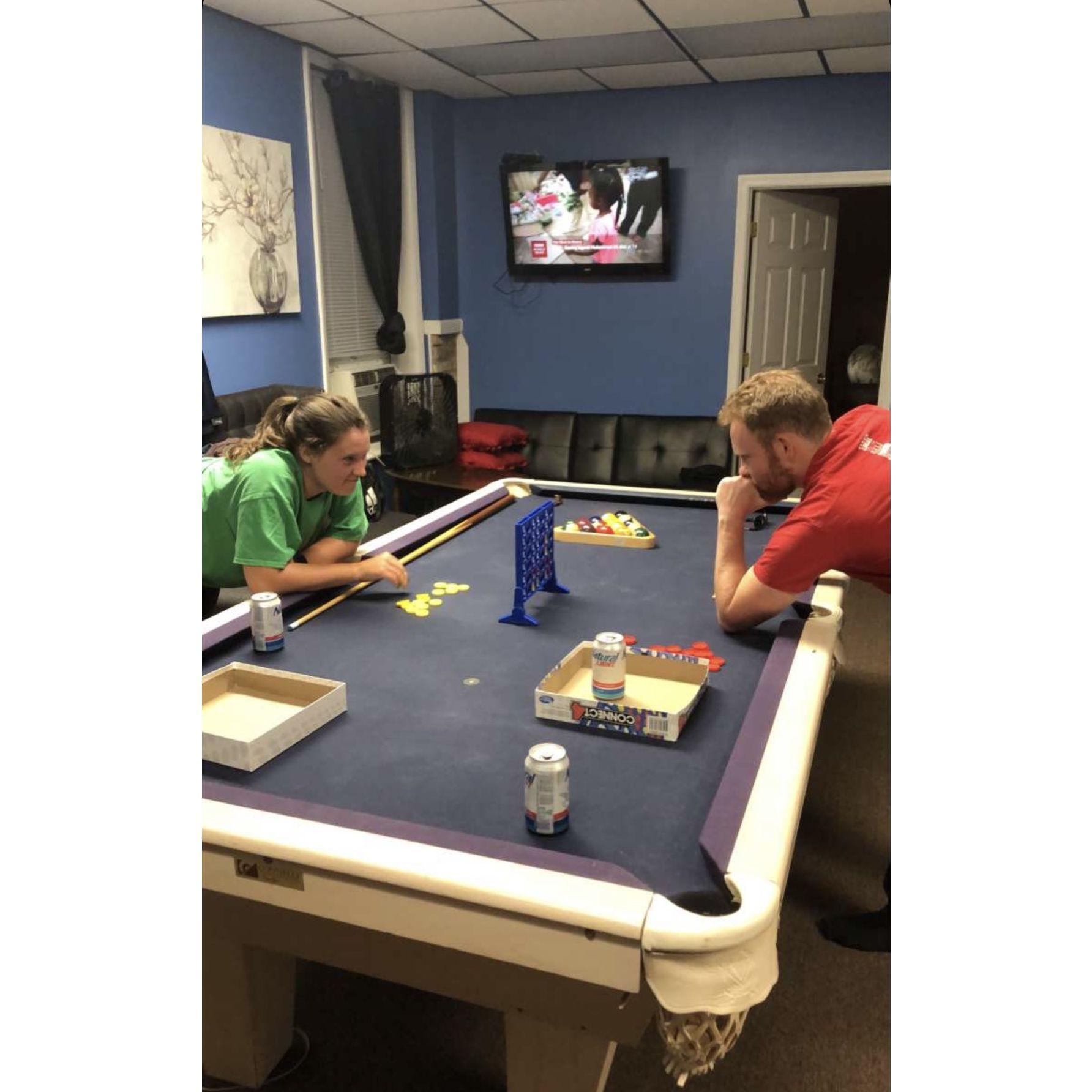 Randi beating Sean in connect four