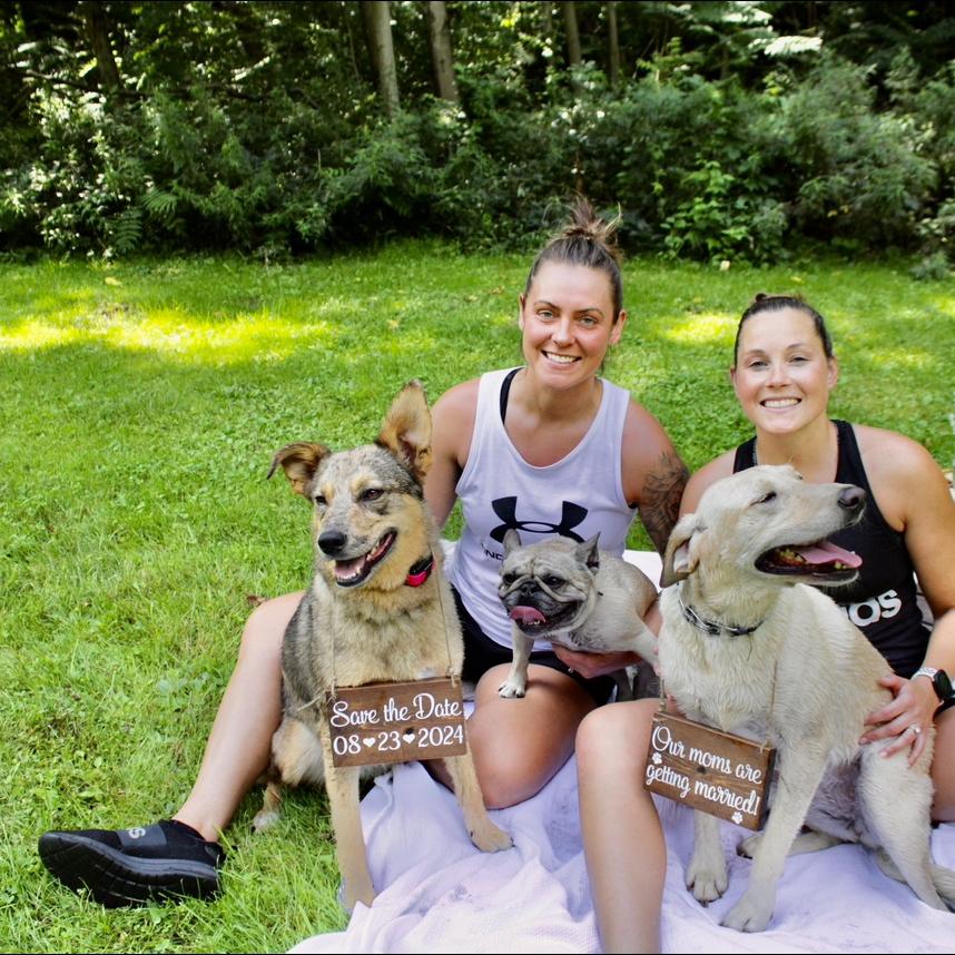 Yes day 2.0!
At Laura’s favorite place to take the dogs, Turning Point park, Braya formally popped the question making the engagement officially official! 
💍 💍 👰🏻‍♀️ 👰🏻‍♀️