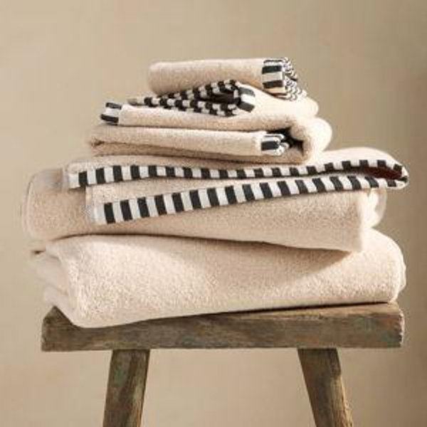 The Sloane Stripe Trim Soft Cotton Washcloths