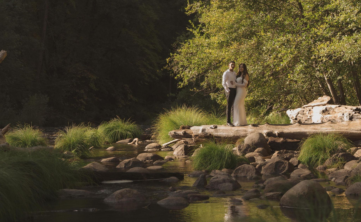 The Wedding Website of Jose Farias and Desiree Bravo
