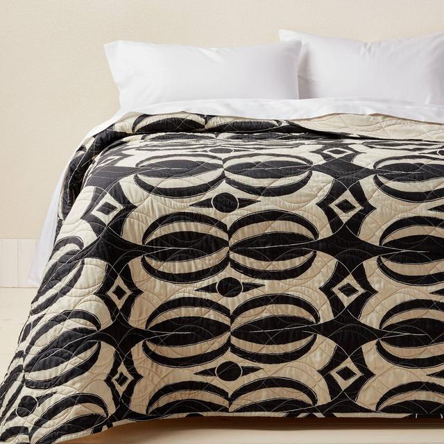 Full/Queen Printed Quilt Black/Tan - Opalhouse™ designed with Jungalow™