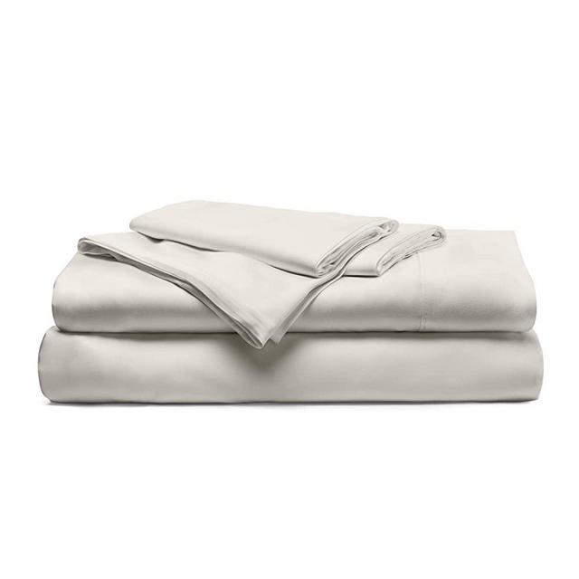 Cariloha Resort Bamboo 4-Piece Bed Sheet Set - Cooling, Odor-Resistant, Eco-Friendly, Hypoallergenic, Soft and Durable - Flat and Fitted Sheets and Two Pillowcases - Queen - Coconut Milk