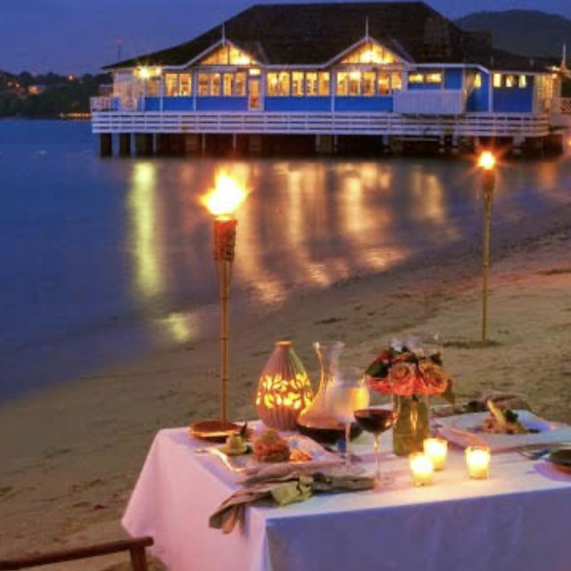 Beach Candlelight Dinner For Two
