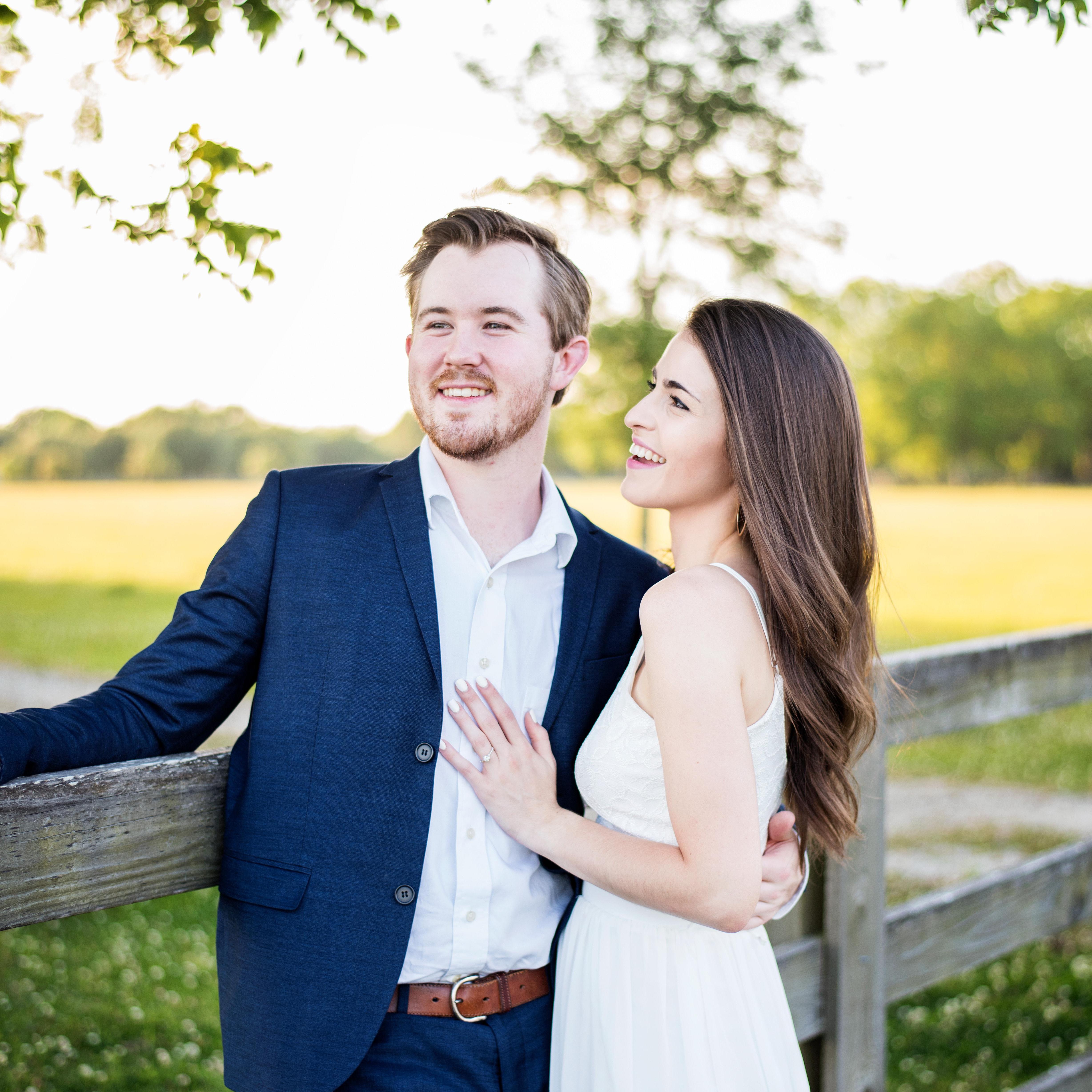 Engagement Pictures by Andrew Swindle Photography