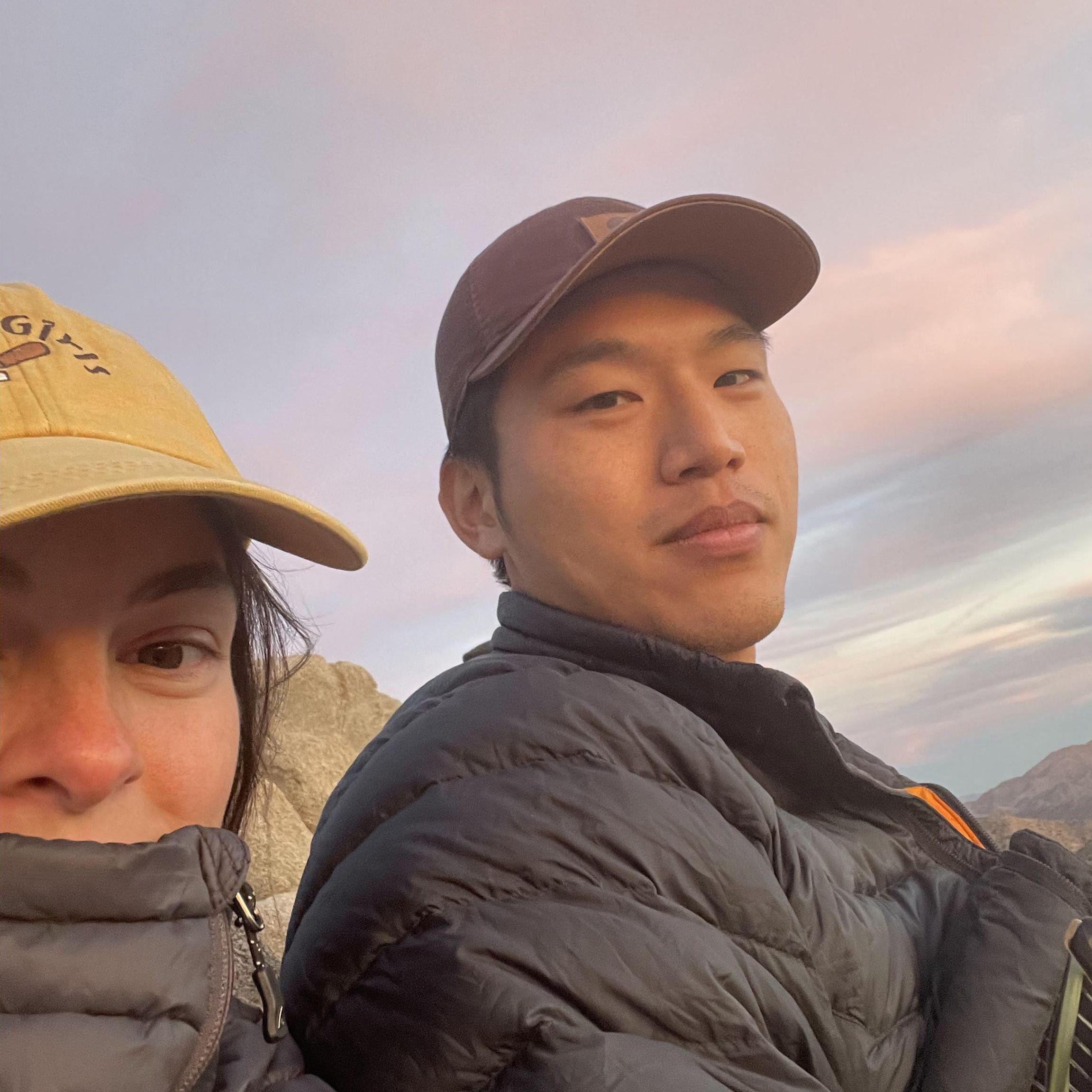 Watching the sunset at Inspiration Point in Joshua Tree [2022]