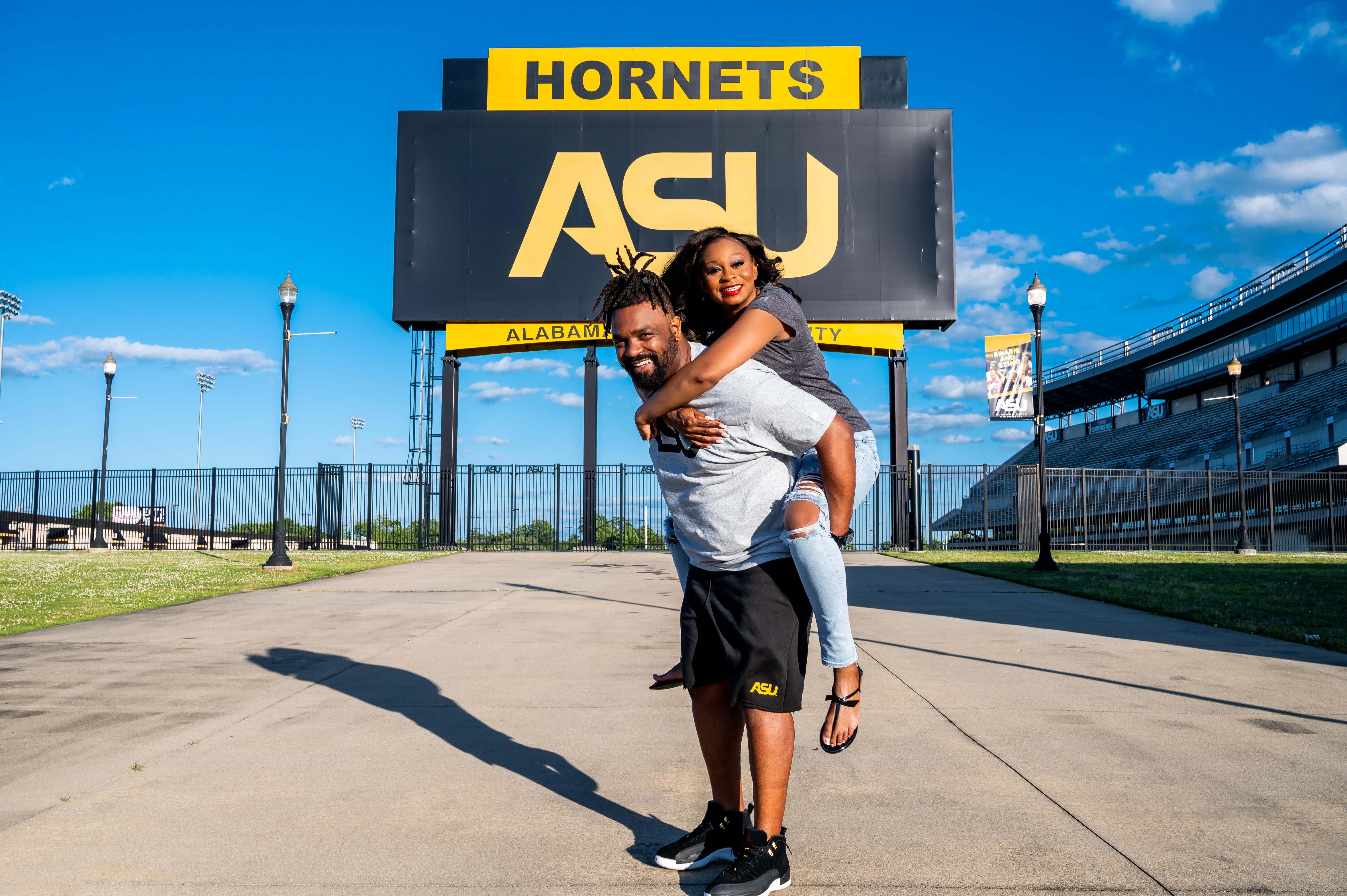 The Wedding Website of Leanne Marks and Chad Spencer